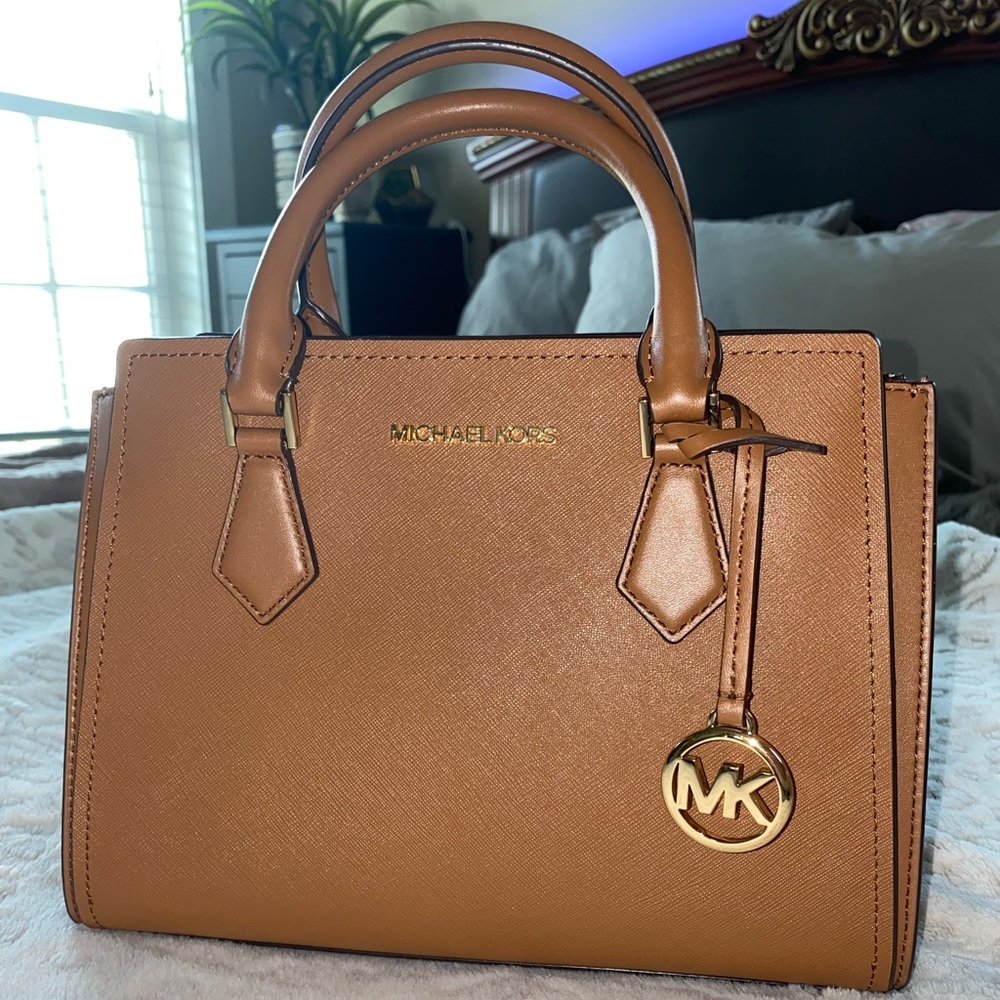 Michael Kors Small Luggage Hope Satchel
